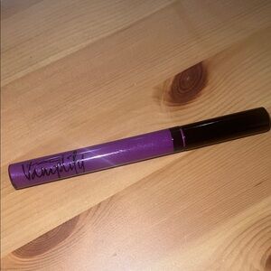 MAC Cosmetics Vamplify lip gloss